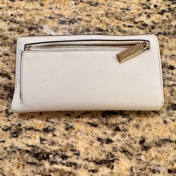Kate Spade Wallet - Picture 2 of 8